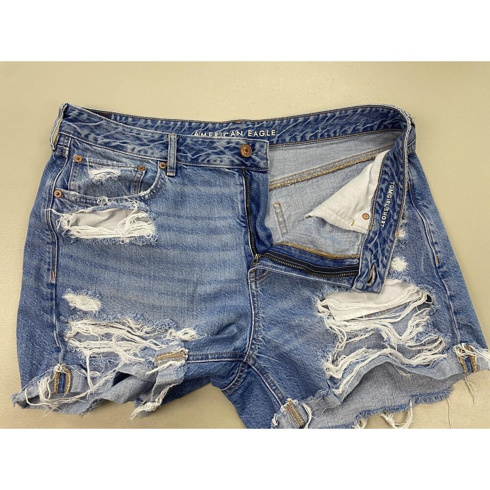 American Eagle Tomgirl Jean Shorts Womens 14 Blue Distressed Boyfriend 37x5 - Picture 10 of 15